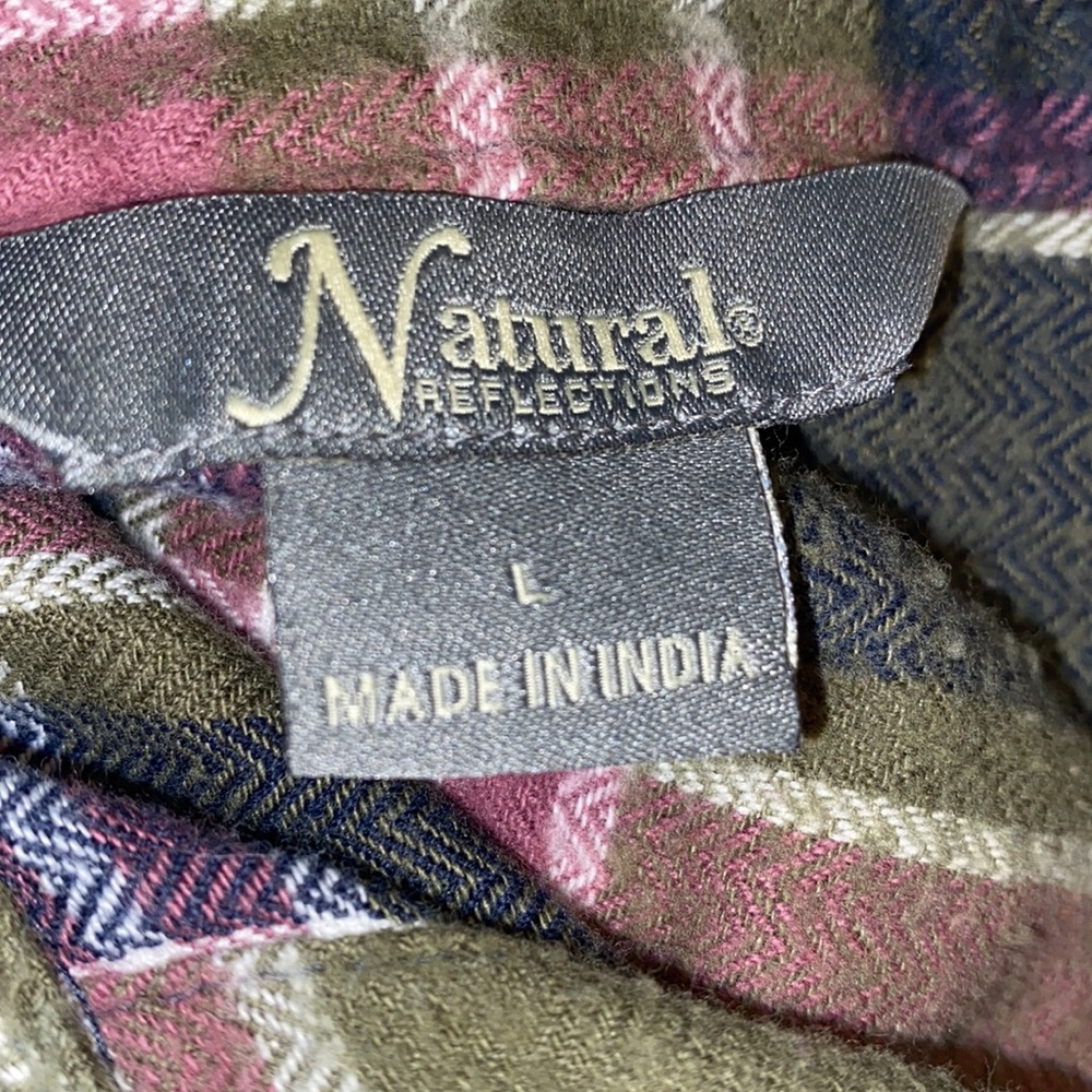 Button down - Picture 2 of 2